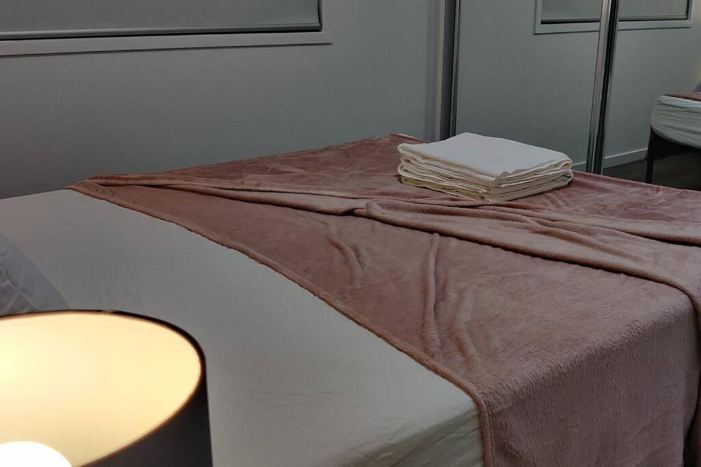 Holiday home Baywater Retreat- Walk To Water - Quiet Street - To Brisbane Gold Coast And Sunshine Coast! *